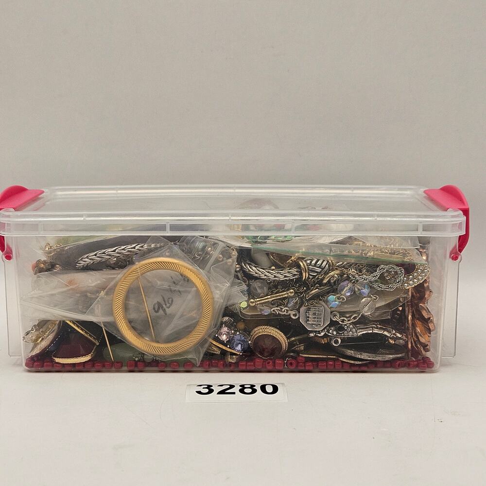 HUGE VINTAGE TO MODERN COSTUME JEWELRY CRAFT REPAIR JUNK DRAWER LOT - Picture 1 of 4